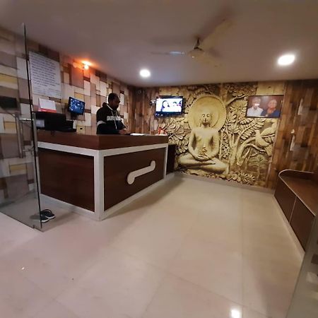 Hotel Vashishta Inn Paderu Esterno foto