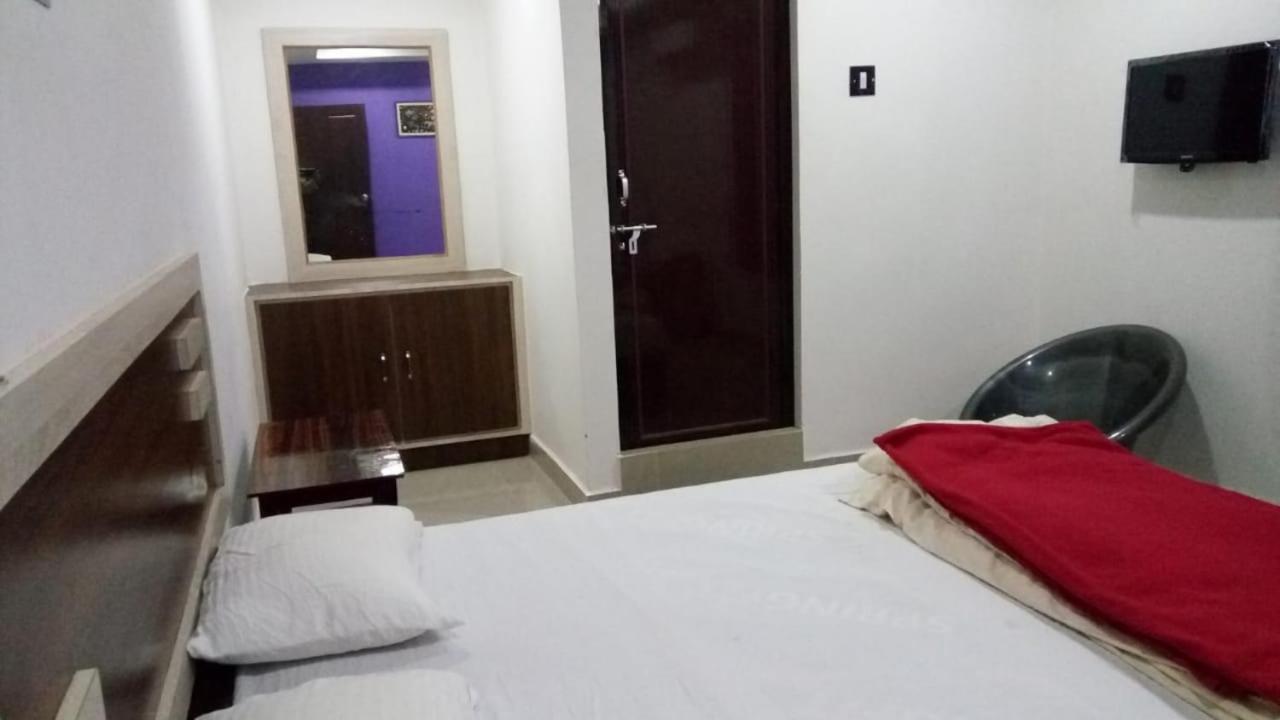 Hotel Vashishta Inn Paderu Esterno foto
