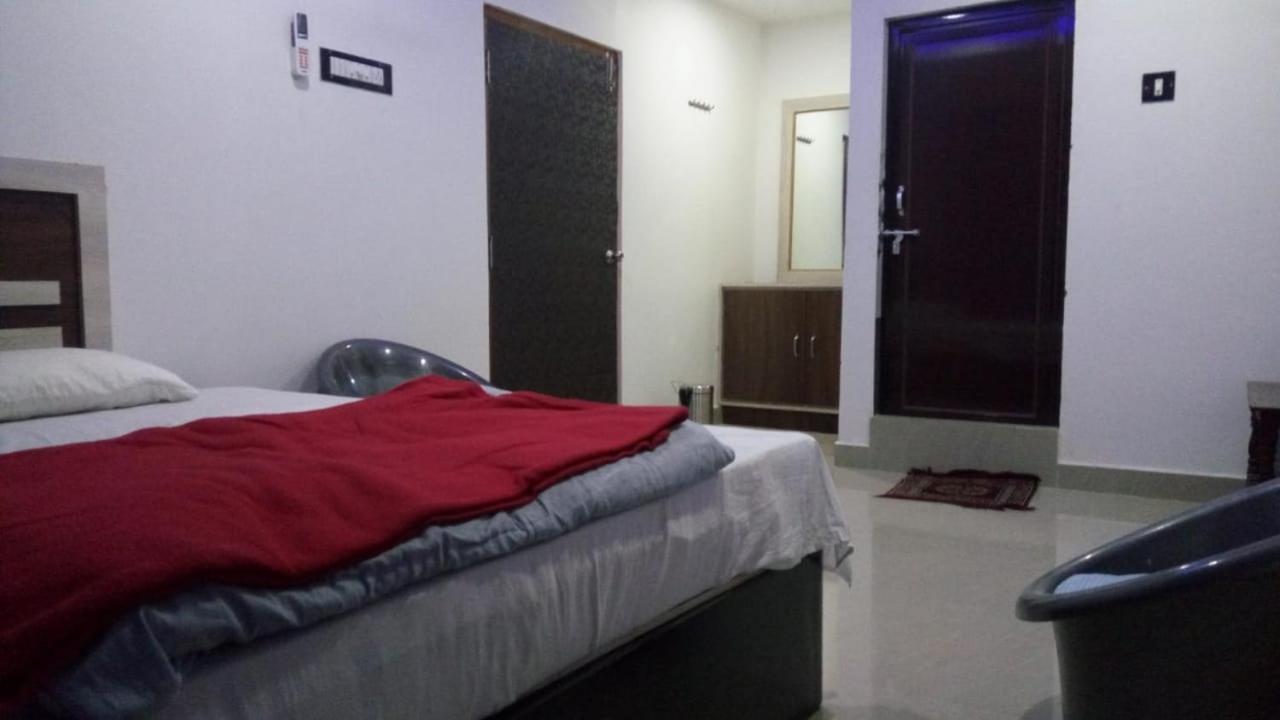 Hotel Vashishta Inn Paderu Esterno foto